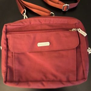 Bagglini Purse !!